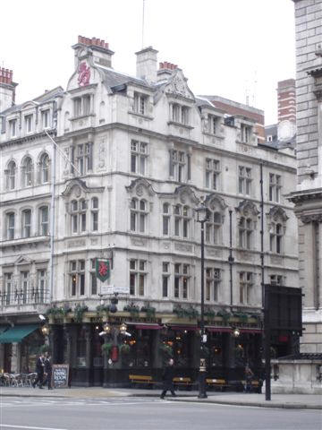 Red Lion, 48 Parliament Street - in January