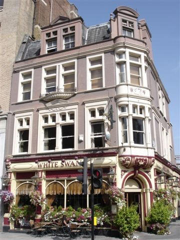 White Swan, Vauxhall Bridge Road - in September 2006