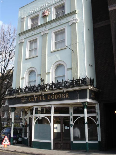 Crown & Seven Stars, 47 Royal Mint Street - as in April 2006