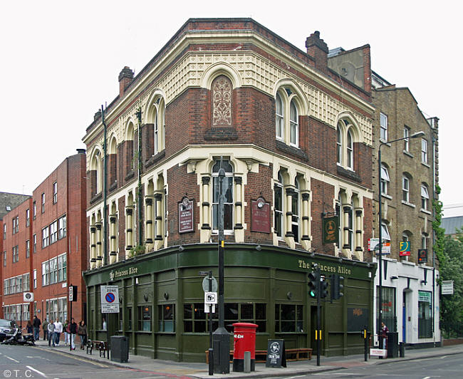 Princess Alice, 40 - 42 Commercial Street, E1 - in May 2011
