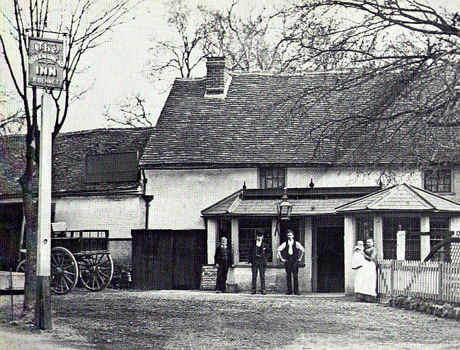 Queens Head, Cranford (near Hounslow) - circa 1880 landlord R Bennett on sign
