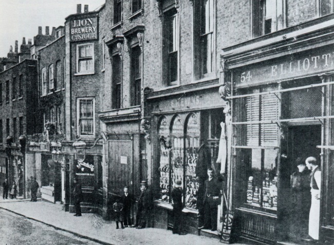 The Black Boy & Still, Hampstead High Street in 1886.