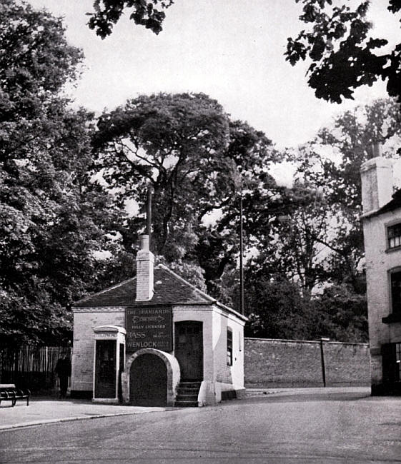 The Spaniards, Toll House - in the 1950s