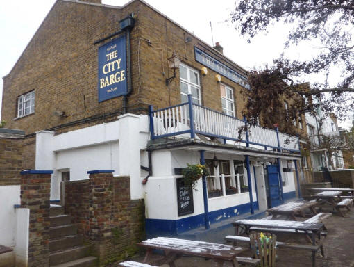 City Barge, 27 Strand-on-the-Green - in January 2010