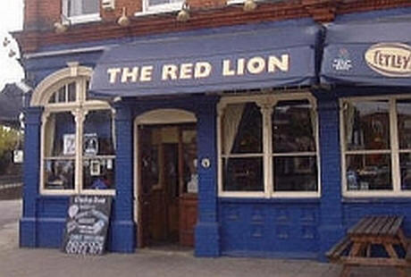 Red Lion, 166 Heath Road, Twickenham - in 2003