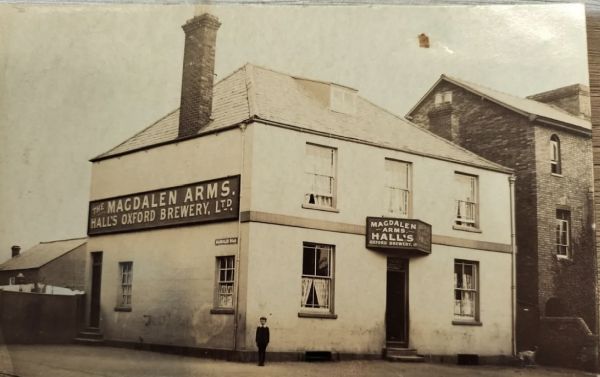 Magdalen Arms, 243 Iffley Road, Oxford - Halls Oxford Brewery Ltd