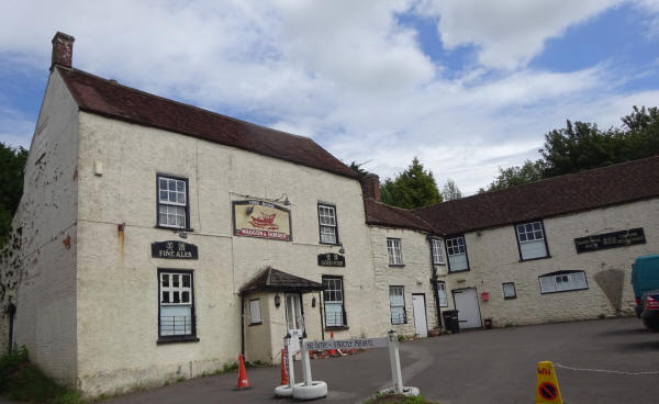 Waggon & Horses, Cary Hill, Castle Cary, Somerset BA7 7HL - in August 2020
