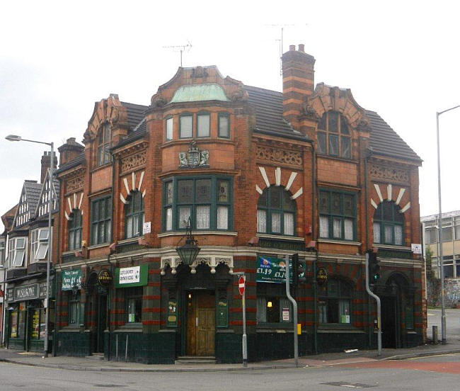 Borough Arms, 33 Upper Rushall Street / 100 Ablewell Street, Walsall - in August 2011