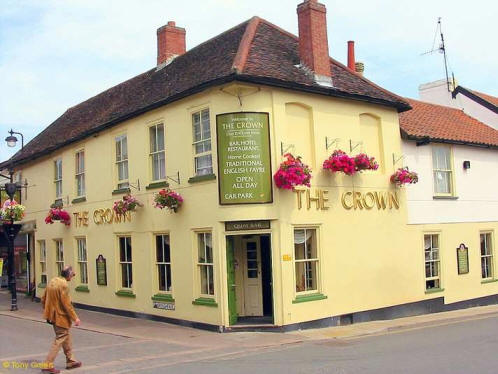 Crown, Thoroughfare, Woodbridge