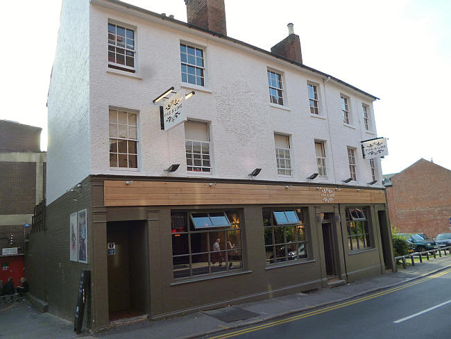 Carpenters Arms, 2 Lea Pale Road, Guildford - in August 2014