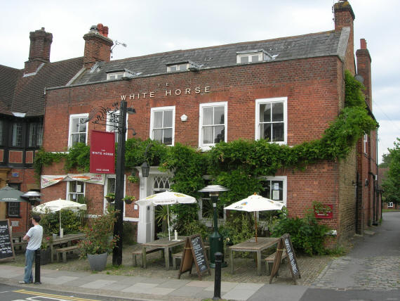 White Horse, High Street, Haslemere - in 2007