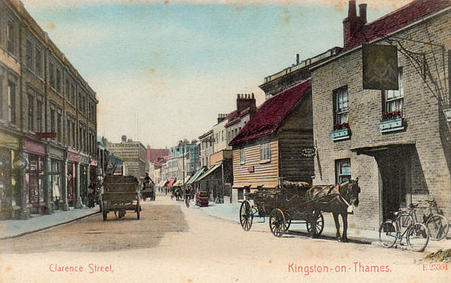Crown & Thistle, Clarence Street, Kingston Upon Thames - early 1900s