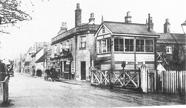 White Hart, Kingston Road, Merton  - circa 1900