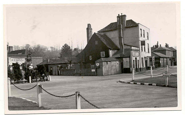 Fox & Duck Inn, Petersham Road, Petersham - pre war before being bombed