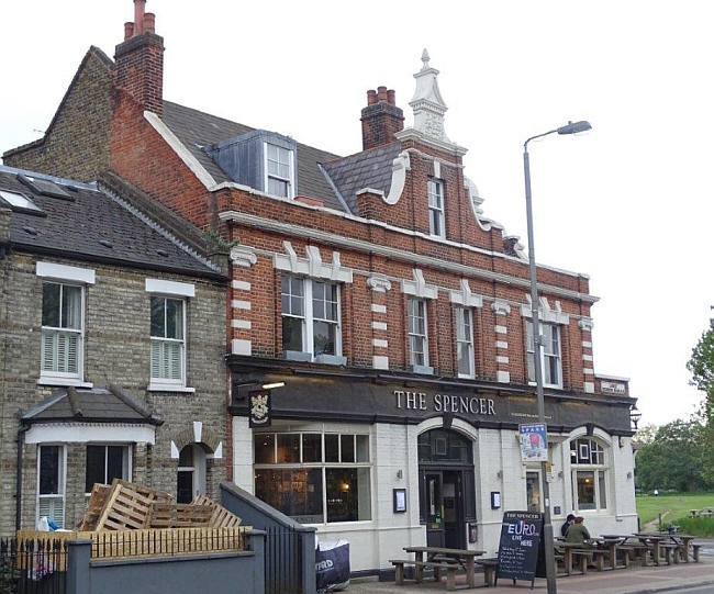 Spencer Arms, 237 Lower Richmond Road, Putney SW15 - in May 2016