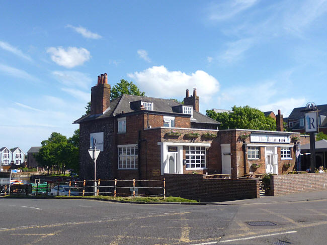 Richmond Arms, 9 Stocksbridge Road, Chichester - in May 2014