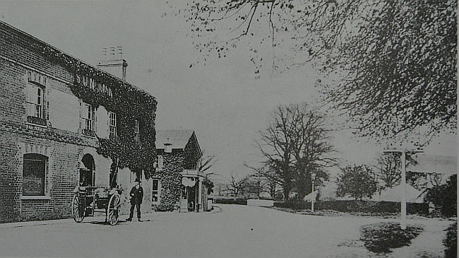 Sun Inn, High Street, Crawley - circa 1905