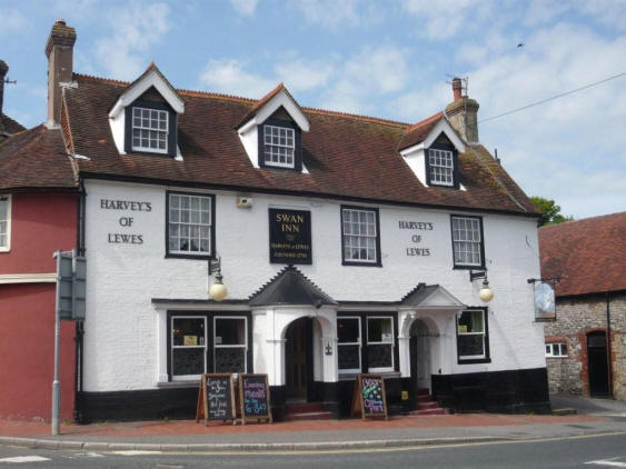 Swan Inn, High Street, Southover, Lewes - in May 2009