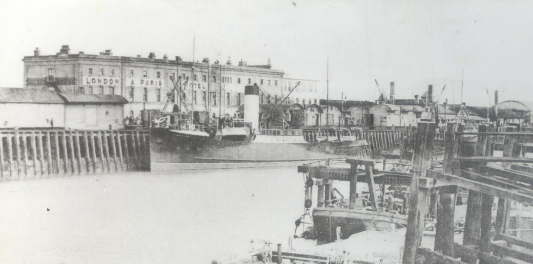 London & Paris Hotel, Railway Road, Newhaven - circa 1900