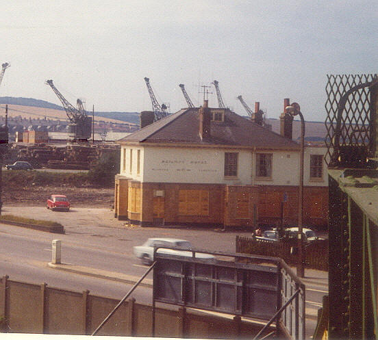Railway Inn, Town Station, Newhaven - circa 1973