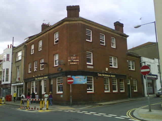Norman Arms, 1 Norman Road - in July 2010