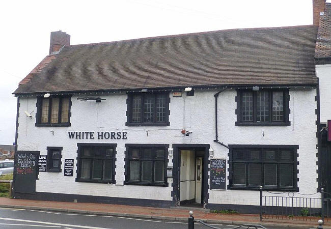 White Horse, 19 Mill Street, Bedworth - in October 2013