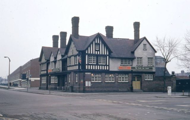 The Coach & Horses, Abbey Street, Nuneaton. Later re-named The Kingsholme. Now a derelict building.