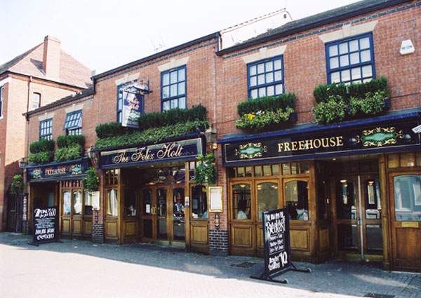 The Felix Holt, Stratford Street. Named after the novel by Nuneaton born author George Eliot.