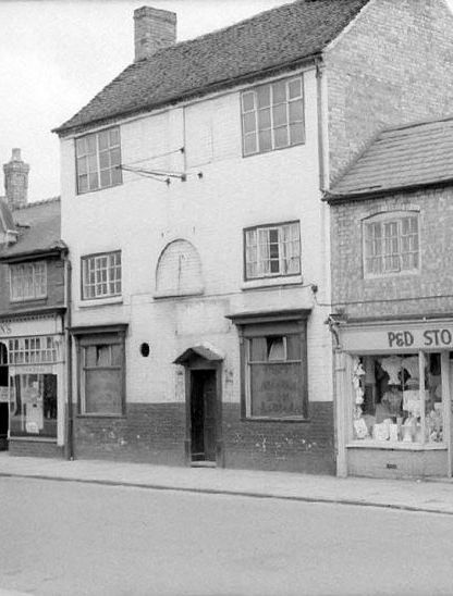 The George & Dragon, Queens Road, Nuneaton. Closed in the late 1960s