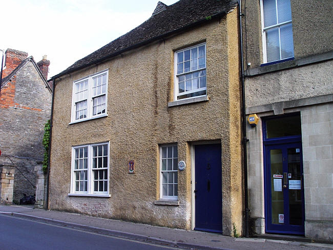 White Lion, 8 Gloucester Street, Malmesbury, Wiltshire - in June 2013
