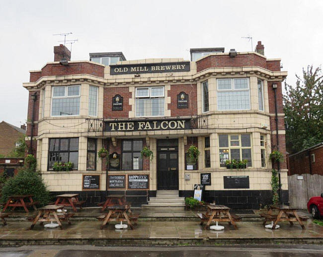 Falcon, 12 Main Street, Mexborough - in October 2014