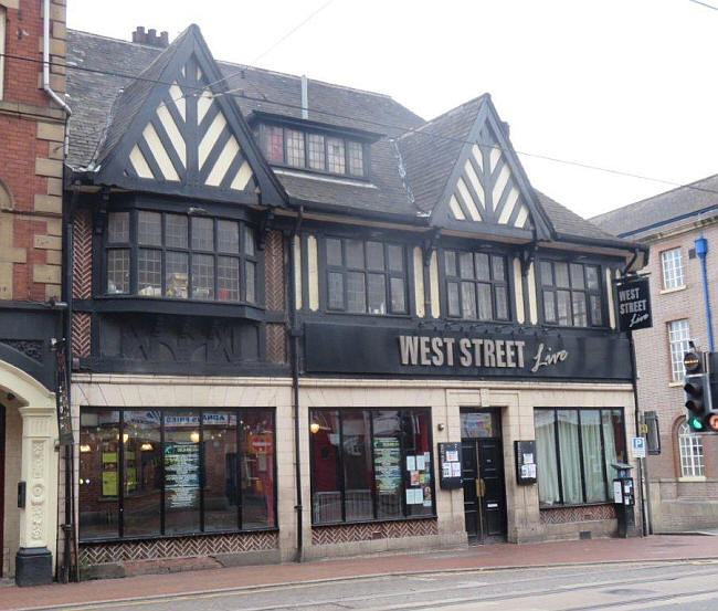 West Street Tavern, 128-130 West Street, Sheffield - in December 2014